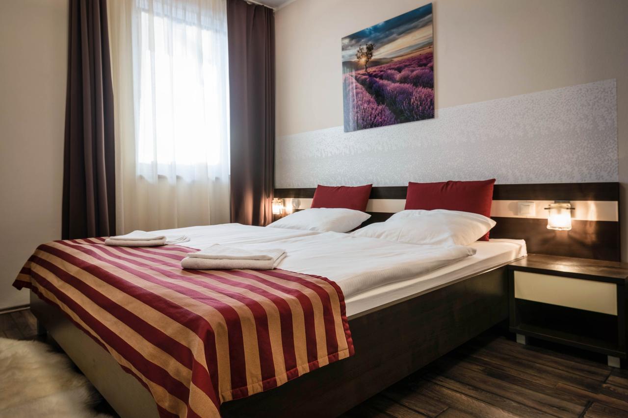 Apartman Mirka - Hotel Luka Besenova Ngoại thất bức ảnh